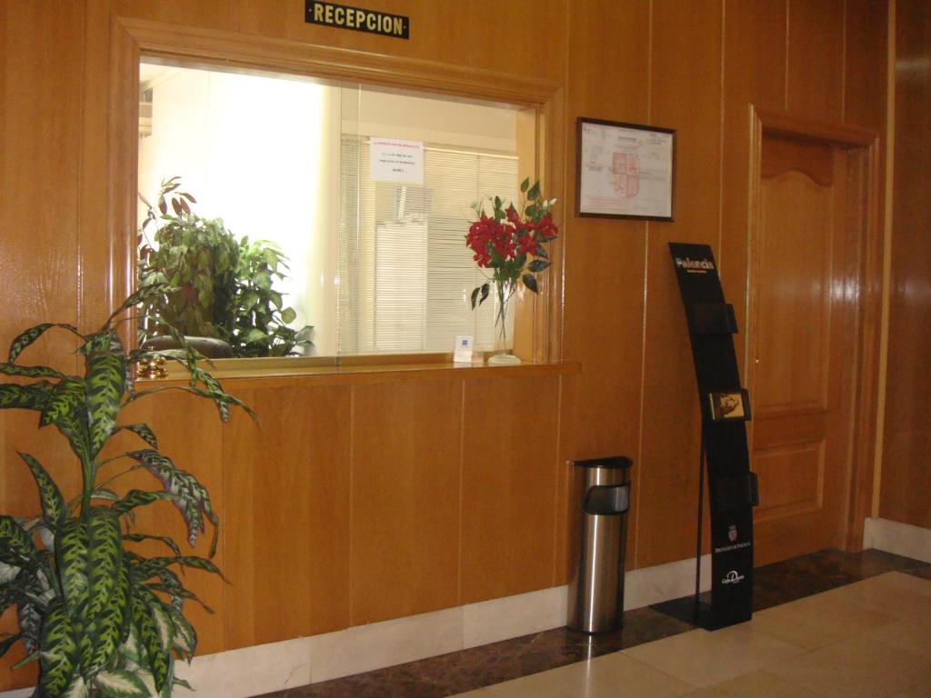 Hostal Serpol Palencia Kültér fotó
